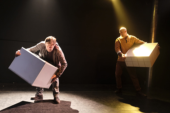 Th��tre: � la ligne, de Joseph Ponthus, mise en sc�ne de Jo Boegli, costumes Karine Dubois