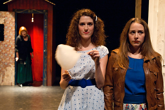 Th��tre: Liliom de Ferenc Moln�r, mise en sc�ne de Matthias Urban avec Elodie Weber et Lucie Rausis
