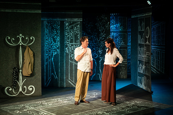 Th��tre: La Ville, mise en sc�ne de Jo Boegli, costumes Karine Dubois, de Martin Crimp