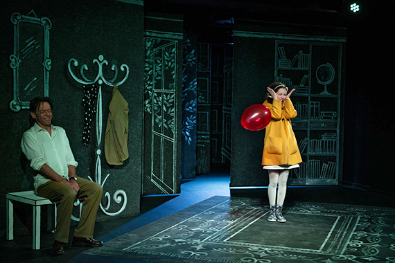 Th��tre: La Ville, mise en sc�ne de Jo Boegli, costumes Karine Dubois, de Martin Crimp