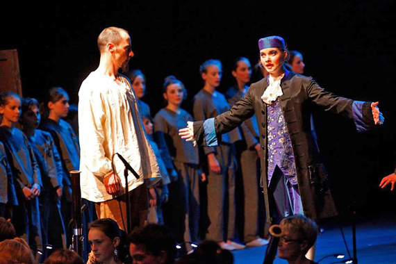 Op�ra: Marco Polo et la princesse de Chine, mise en sc�ne de Sophie Pasquet Racine, costumes Karine Dubois, Isabelle Aboulker