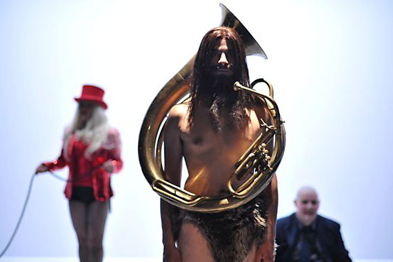 Th��tre: You can speak, you are an animal, projet de Massimo Furlan